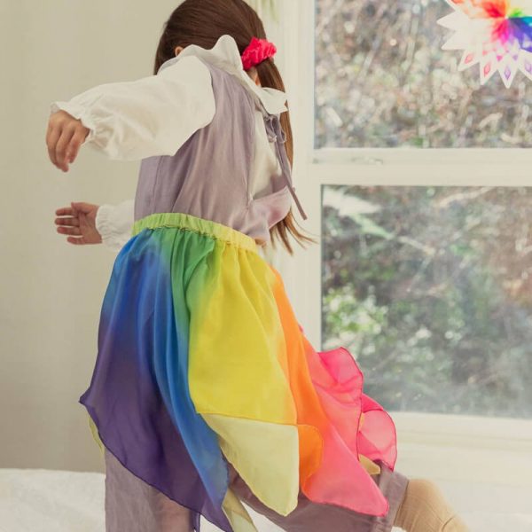 Silke nederdel i regnebue farve fra Sarah´s Silks
